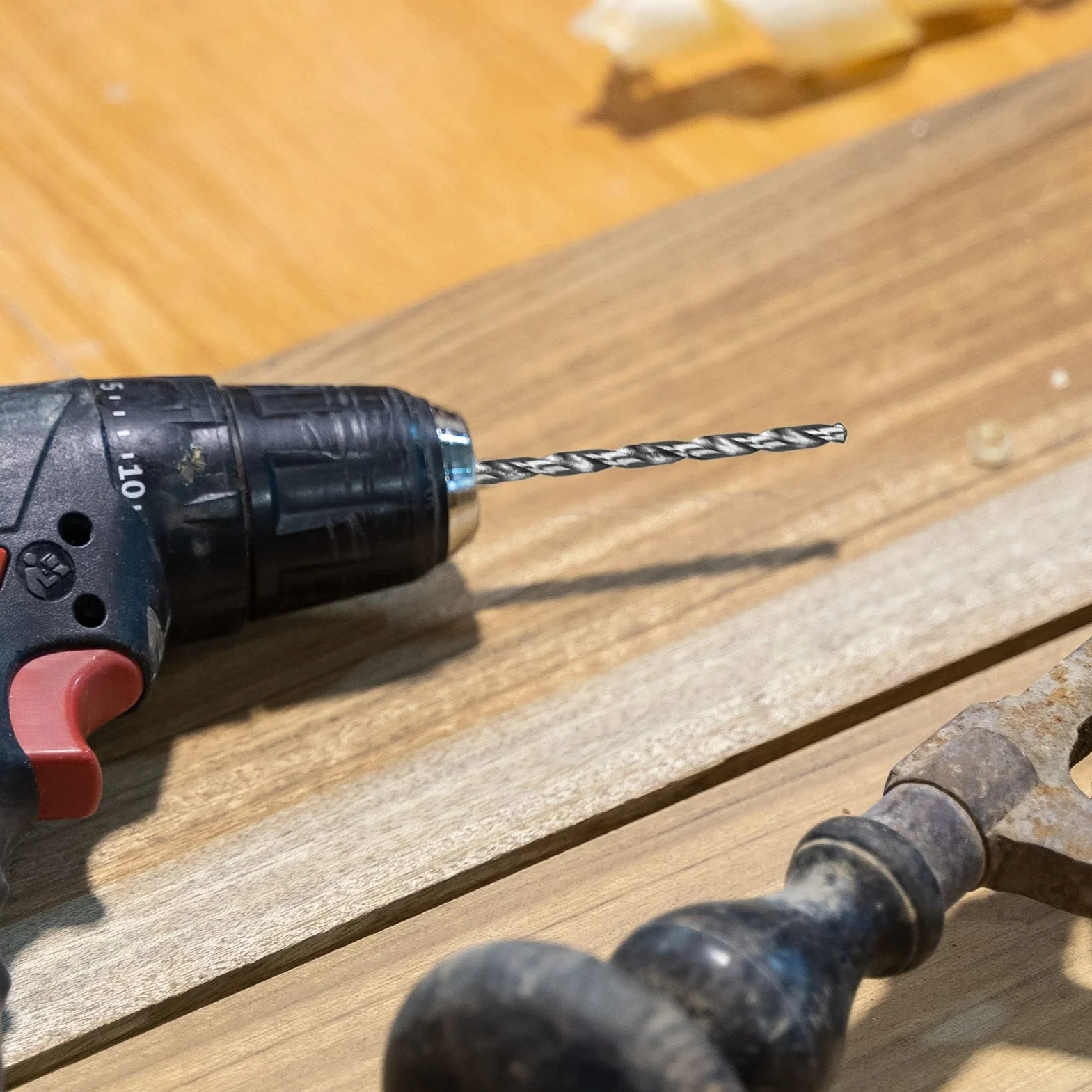 5 Pezzi Set Punte Trapano con Gambo Dritto HSS Utensile Taglio,2-5 mm Trapano legno,Punta Twist metallo Power Tools,Gambo Dritto Rivestito in Titanio Piccola Resistenza Taglio
