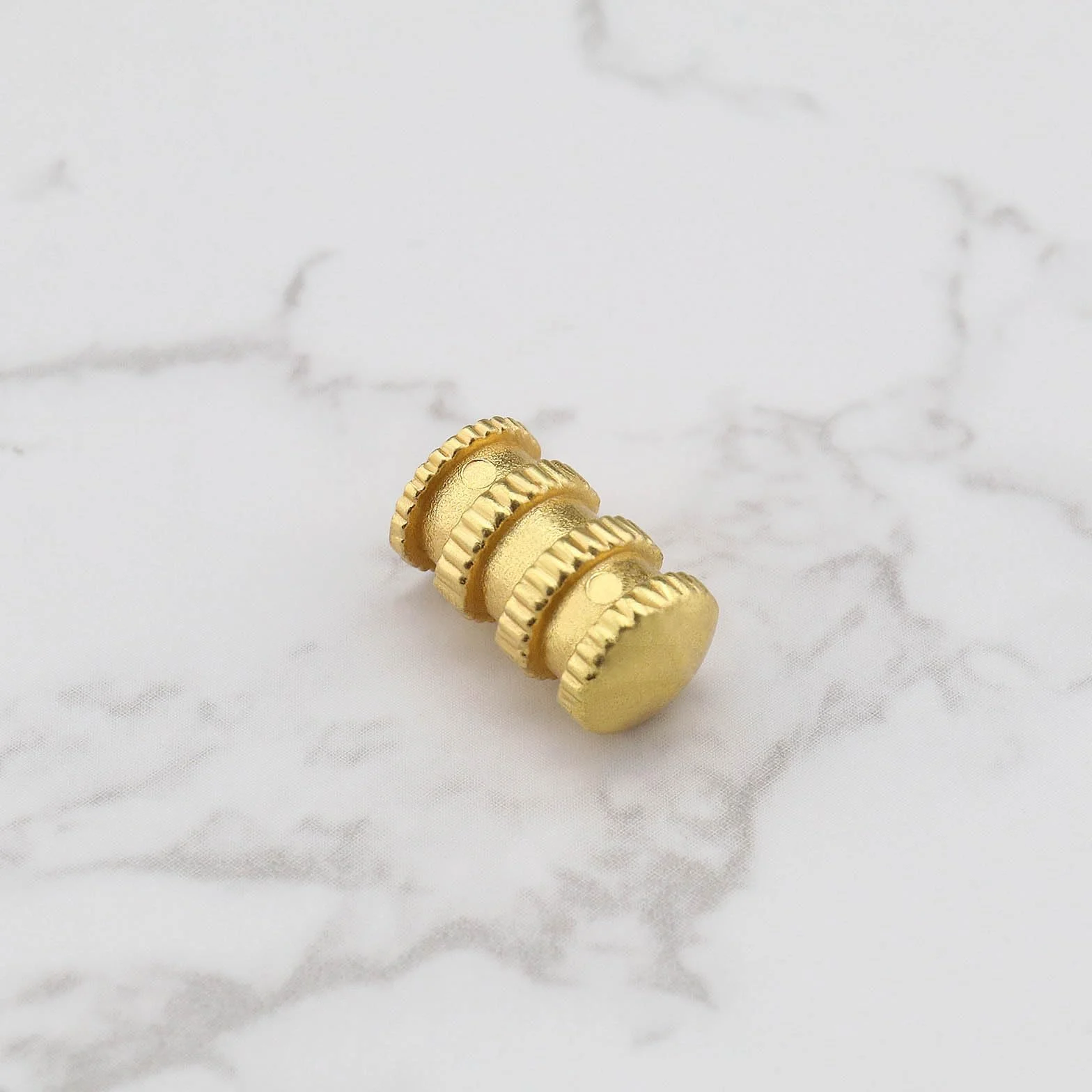 20 connettori a manicotto per bulloni da tavolo, set di punte di precisione in rame, per tavolo da pranzo, perni per tasselli per mobili in legno, armadietti, sedie da tavolo, 8 x 28 mm